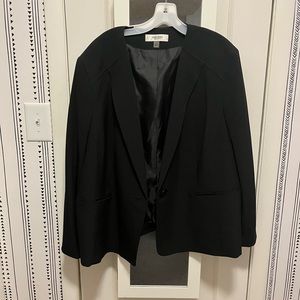 Jones Studio black blazer